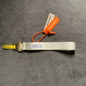 Heron Preston belt (white)